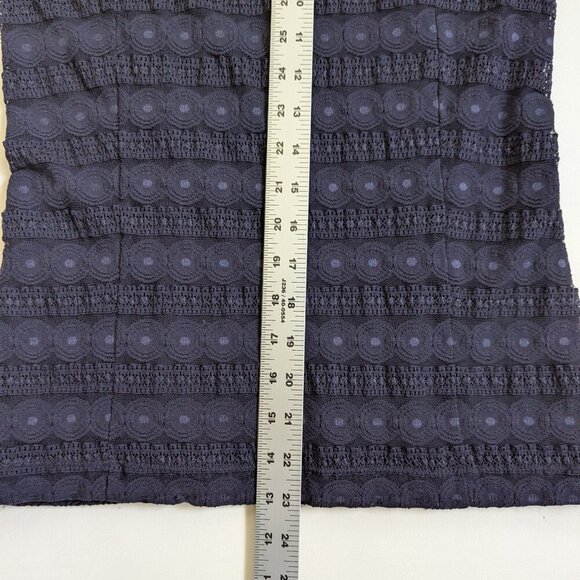 Ann Taylor Women's Size Small Lace Sleeveless Lined Shell Top In Navy - Picture 7 of 10